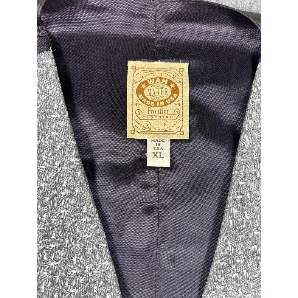 Wah Maker Frontier Clothing Silver Patterned‎ Vest Made In USA Size XL